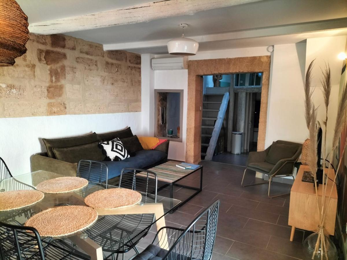 Maison De Village Familiale Pont Du Gard, Toit Terrasse, Barbecue, Fibre Vers Pont du Gard Luaran gambar
