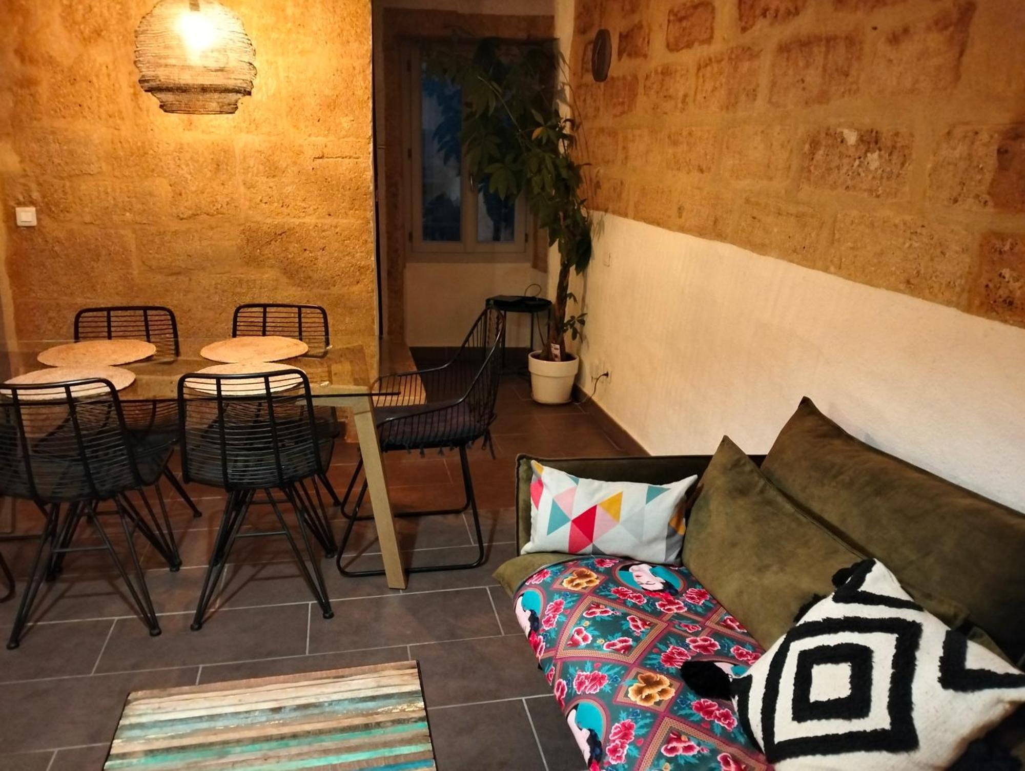 Maison De Village Familiale Pont Du Gard, Toit Terrasse, Barbecue, Fibre Vers Pont du Gard Luaran gambar